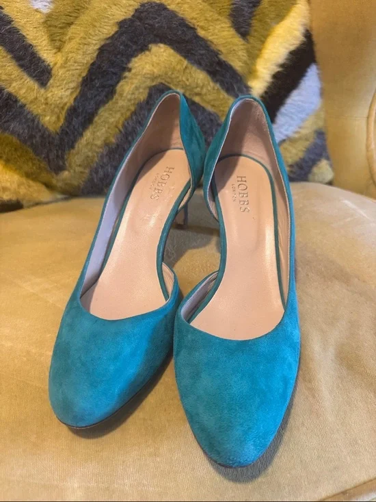 Teal Suede Mid-Heel Pumps - Picture 3 of 15